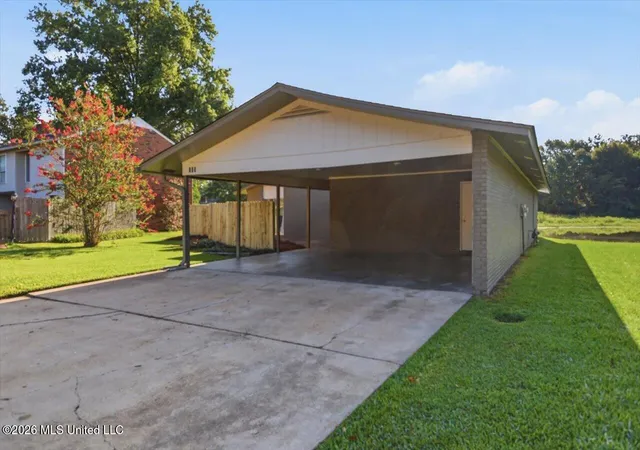 Photo 2 of Sale Pending at 105 Carrie Dr, Clinton, MS 39056 | MLS# 4162029 | Listing updated on 2026-10-23