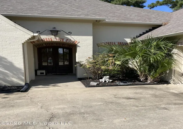 Photo 3 of Single family home for sale at 153 Grayhawk Dr, Madison, MS 39110 | MLS# 4162182 | Listing updated on 2026-09-11