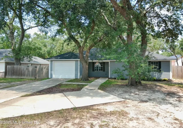 Photo 1 of Single family home for sale at 908 Orange St, Ocean Springs, MS 39564 | MLS# 4162016 | Listing updated on 2026-09-10