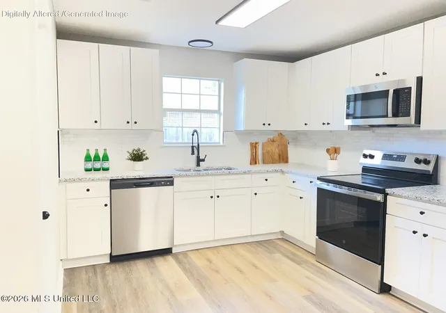 Photo 3 of Single family home for sale at 908 Orange St, Ocean Springs, MS 39564 | MLS# 4162016 | Listing updated on 2026-09-10