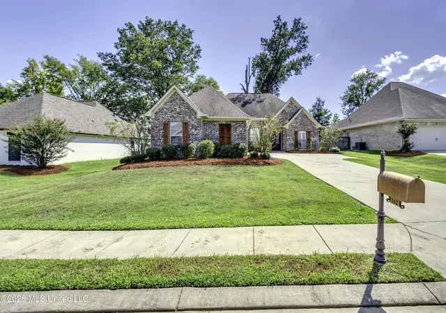 Photo 1 of Single family home for sale at 162 Sweetbriar Cir, Canton, MS 39046 | MLS# 4162032 | Listing updated on 2026-10-05