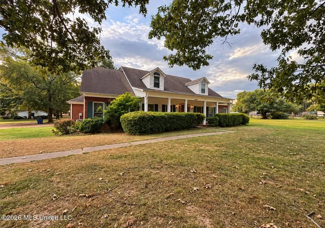 Photo 2 of Single family home for sale at 8885 Cedar Crst Ln, Olive Branch, MS 38654 | MLS# 4162285 | Listing updated on 2026-09-12
