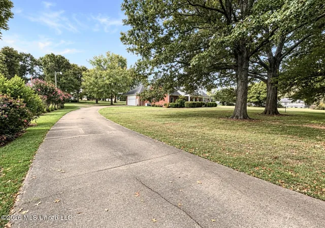 Photo 4 of Single family home for sale at 8885 Cedar Crst Ln, Olive Branch, MS 38654 | MLS# 4162285 | Listing updated on 2026-09-12