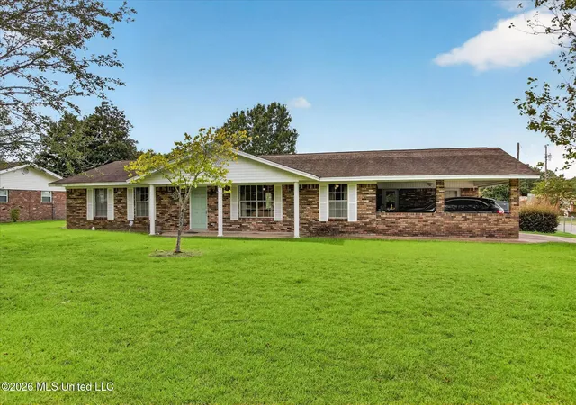 Photo 2 of Single family home for sale at 205 Saint Augustine Dr, Long Beach, MS 39560 | MLS# 4162192 | Listing updated on 2026-10-14