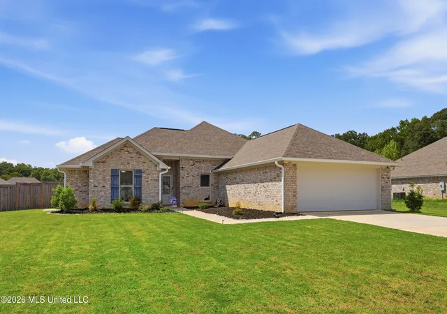 Photo 2 of Single family home for sale at 226 Jasmine Cvs Cir, Brandon, MS 39042 | MLS# 4162139 | Listing updated on 2026-09-11