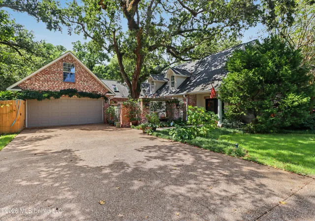 Single family home for sale at 916 Bent Tree Cir, Pass Christian, MS 39571 | MLS# 4162051