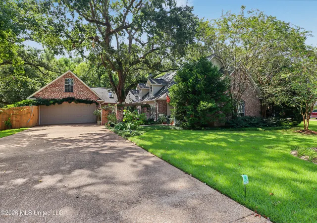 Photo 2 of Single family home for sale at 916 Bent Tree Cir, Pass Christian, MS 39571 | MLS# 4162051 | Listing updated on 2026-09-10