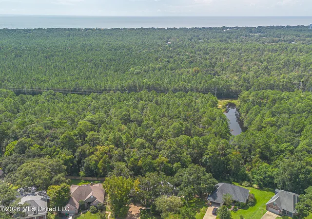 Photo 3 of Single family home for sale at 916 Bent Tree Cir, Pass Christian, MS 39571 | MLS# 4162051 | Listing updated on 2026-09-10