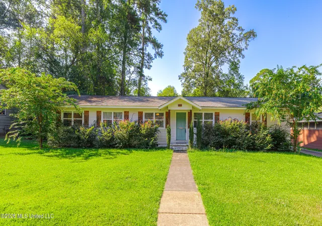 Photo 1 of Single family home for sale at 1611 Kent Ave, Jackson, MS 39211 | MLS# 4162095 | Listing updated on 2026-09-10