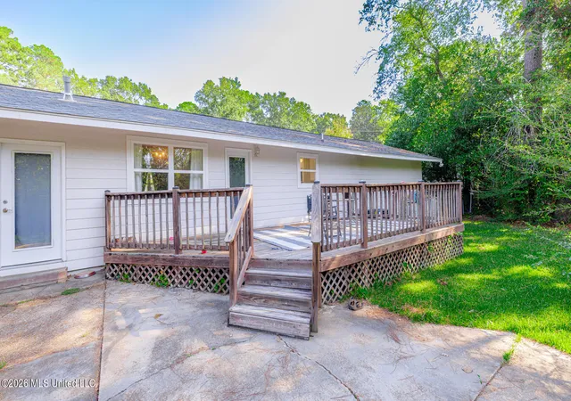 Photo 3 of Single family home for sale at 1611 Kent Ave, Jackson, MS 39211 | MLS# 4162095 | Listing updated on 2026-09-10