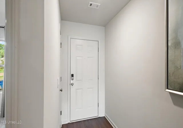 Photo 2 of Single family home for sale at 5025 Quail Ridge Dr, Jackson, MS 39212 | MLS# 4162046 | Listing updated on 2026-09-10