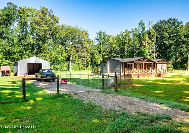 Photo 2 of Single family home for sale at 110 Hickory Ridge Cvs, Raymond, MS 39154 | MLS# 4162090 | Listing updated on 2026-09-13