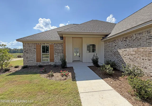 Photo 2 of Single family home for sale at 150 Stapleton Dr, Canton, MS 39046 | MLS# 4162067 | Listing updated on 2026-09-10