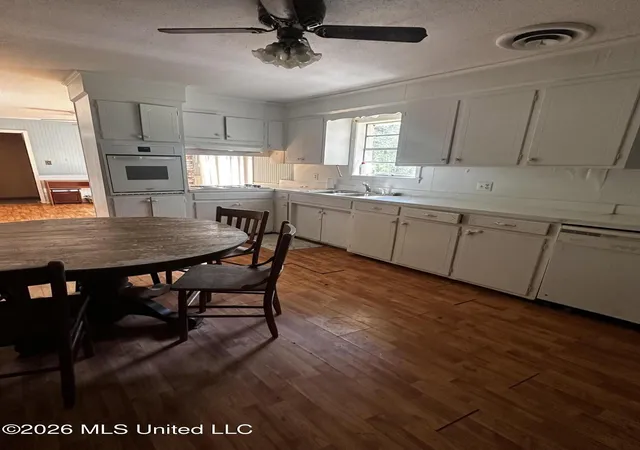 Photo 3 of Sale Pending at 6573 Old Hillsboro Rd, Forest, MS 39074 | MLS# 4162797 | Listing updated on 2026-09-21