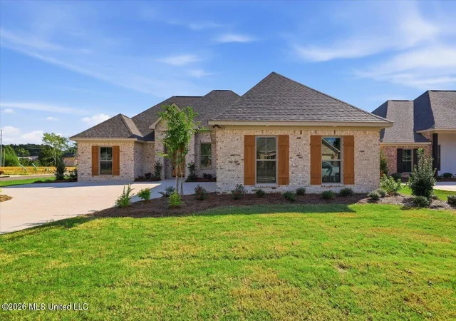 Photo 2 of Single family home for sale at 311 Brookfield Cir, Brandon, MS 39042 | MLS# 4162089 | Listing updated on 2026-10-19