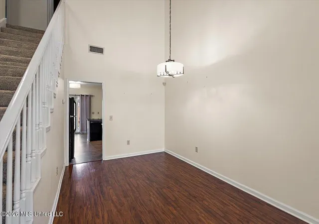 Photo 4 of Townhouse for sale at 5076 Harling Pl, Jackson, MS 39211 | MLS# 4162132 | Listing updated on 2026-09-11