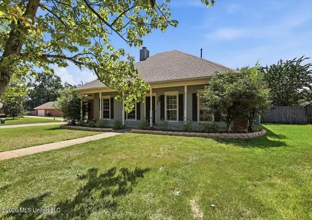 Photo 1 of Single family home for sale at 102 Harvest Cvs, Gluckstadt, MS 39110 | MLS# 4162087 | Listing updated on 2026-09-11