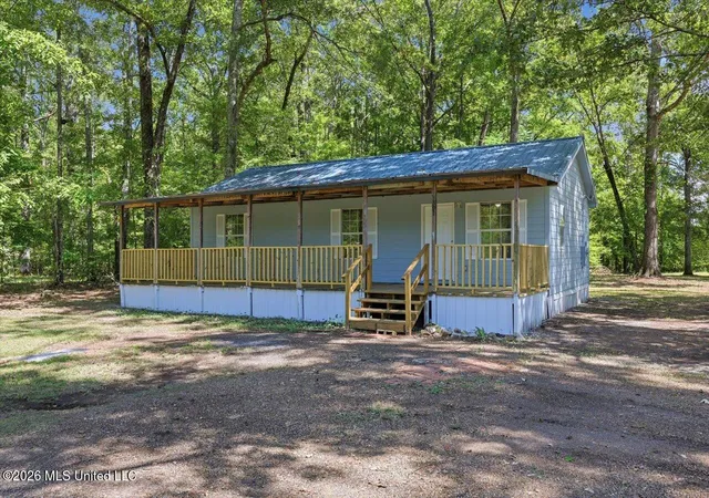 Photo 1 of Single family home for sale at 301 Maple St, Florence, MS 39073 | MLS# 4162128 | Listing updated on 2026-09-11