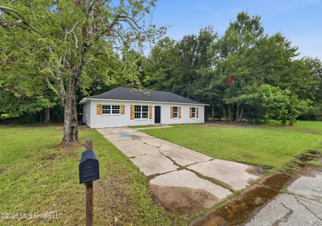 Photo 1 of Single family home for sale at 3307 Johnson Dr, Gulfport, MS 39501 | MLS# 4162279 | Listing updated on 2026-09-12