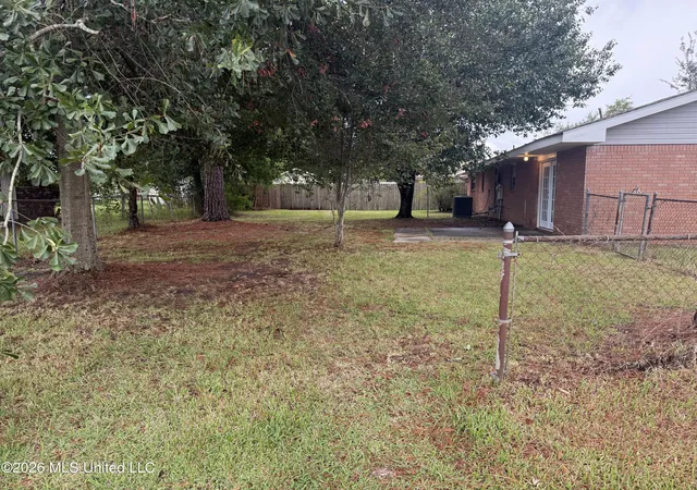 Photo 3 of Single family home for sale at 607 Temple Dr, Gulfport, MS 39503 | MLS# 4162125 | Listing updated on 2026-09-17