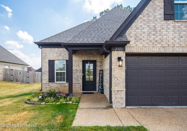 Photo 2 of Single family home for sale at 2521 Darlene St, Southaven, MS 38672 | MLS# 4162126 | Listing updated on 2026-09-11