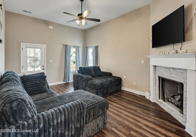 Photo 3 of Single family home for sale at 2521 Darlene St, Southaven, MS 38672 | MLS# 4162126 | Listing updated on 2026-09-11