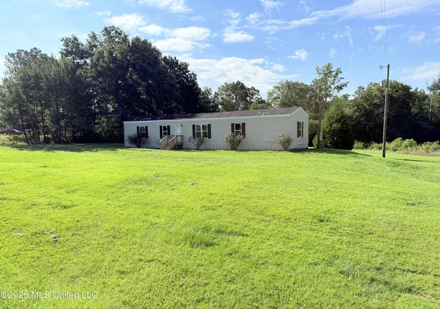 Photo 1 of Manufactured home for sale at 1062 Robinson Rd, Mc Comb, MS 39648 | MLS# 4162193 | Listing updated on 2026-09-11