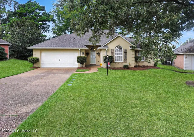 Photo 3 of Sale Pending at 14 Parkview Rd, Clinton, MS 39056 | MLS# 4162686 | Listing updated on 2026-10-15