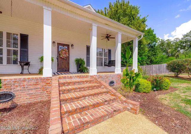 Photo 3 of Single family home for sale at 245 Cannon Ridge Dr, Brandon, MS 39042 | MLS# 4162245 | Listing updated on 2026-09-11