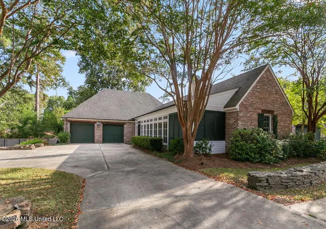 Photo 1 of Single family home for sale at 17 Pear Orchard Park, Jackson, MS 39211 | MLS# 4162220 | Listing updated on 2026-09-14