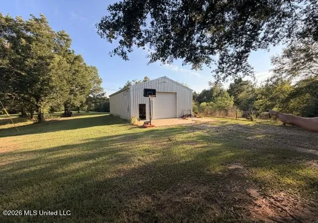 Photo 3 of Sale Pending at 4523 Neil Collins Rd, Raymond, MS 39154 | MLS# 4162191 | Listing updated on 2026-09-16