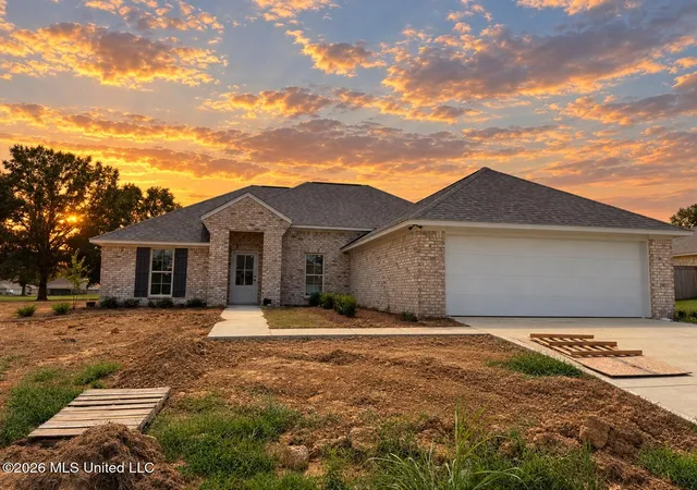 Photo 1 of Sale Pending at 557 Patrick Farms Dr, Pearl, MS 39208 | MLS# 4162215 | Listing updated on 2026-09-25
