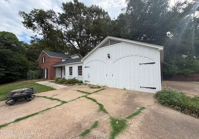 Photo 1 of Single family home for sale at 1202 Highland Dr, Yazoo City, MS 39194 | MLS# 4162179 | Listing updated on 2026-09-11
