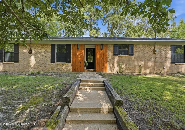 Photo 1 of Sale Pending at 317 Martin Rd, Carthage, MS 39051 | MLS# 4162442 | Listing updated on 2026-09-23