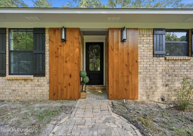 Photo 2 of Sale Pending at 317 Martin Rd, Carthage, MS 39051 | MLS# 4162442 | Listing updated on 2026-09-23