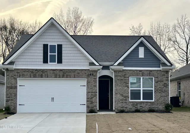 Photo 1 of Single family home for sale at 103 Pine St, Byhalia, MS 38611 | MLS# 4162206 | Listing updated on 2026-09-11