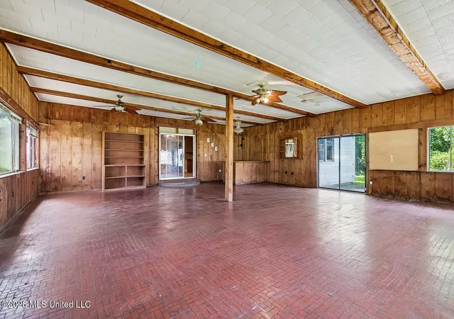 Photo 3 of Single family home for sale at 525 W Railroad Ave, Magnolia, MS 39652 | MLS# 4162224 | Listing updated on 2026-09-11