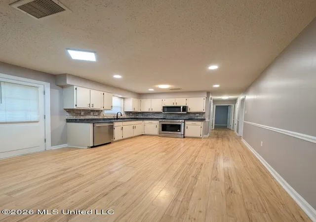 Photo 3 of Single family home for sale at 5347 Nail Rd, Horn Lake, MS 38637 | MLS# 4162254 | Listing updated on 2026-09-12
