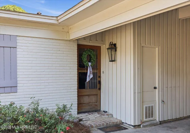Photo 3 of Single family home for sale at 642 Berkshire St, Clinton, MS 39056 | MLS# 4162244 | Listing updated on 2026-09-12