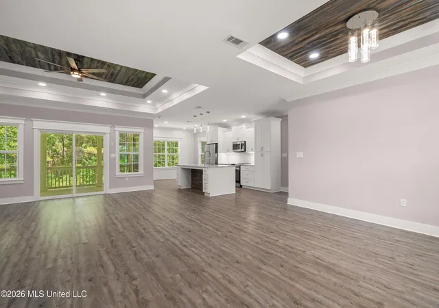 Photo 4 of Sale Pending at 23 E Chapel Hl Blvd, Hattiesburg, MS 39402 | MLS# 4162241 | Listing updated on 2026-10-02