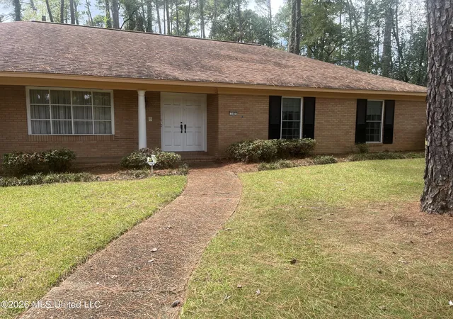 Photo 2 of Single family home for sale at 165 Bristol Blvd, Jackson, MS 39204 | MLS# 4162495 | Listing updated on 2026-09-19
