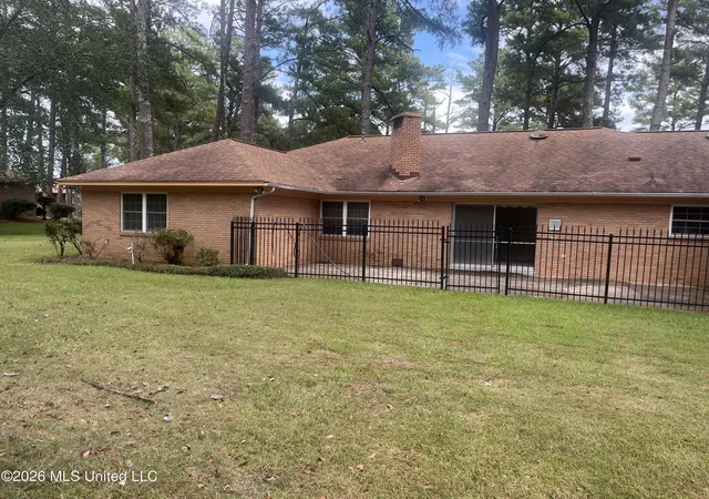 Photo 3 of Single family home for sale at 165 Bristol Blvd, Jackson, MS 39204 | MLS# 4162495 | Listing updated on 2026-09-19