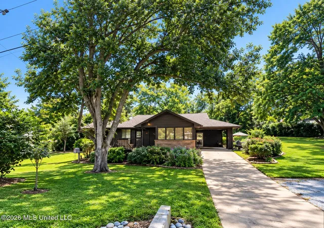 Photo 2 of Sale Pending at 9936 Ana Hulu St, Diamondhead, MS 39525 | MLS# 4162271 | Listing updated on 2026-10-07