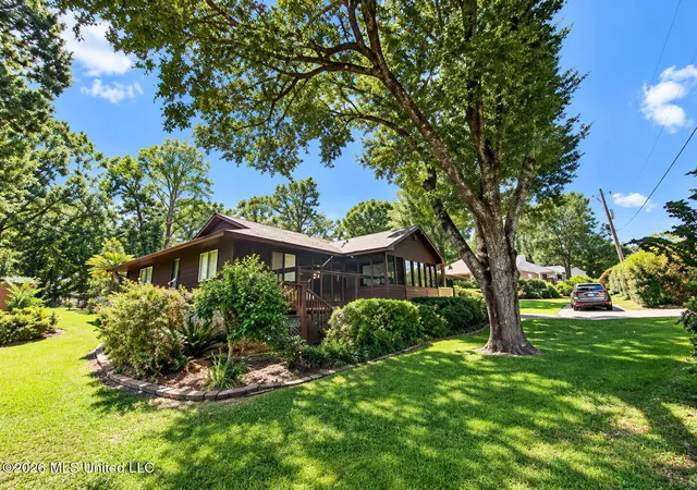 Photo 3 of Sale Pending at 9936 Ana Hulu St, Diamondhead, MS 39525 | MLS# 4162271 | Listing updated on 2026-10-07