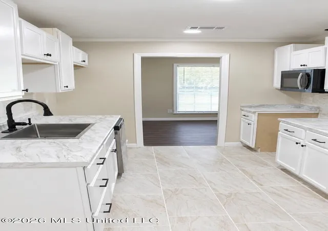 Photo 2 of Single family home for sale at 1967 Teakwood Dr, Jackson, MS 39212 | MLS# 4162265 | Listing updated on 2026-09-12