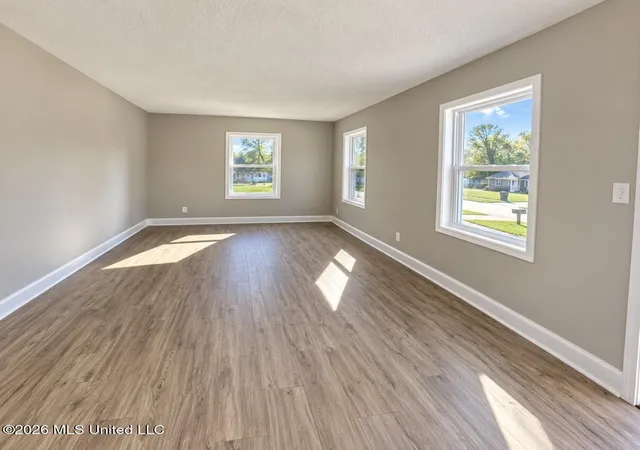 Photo 2 of Single family home for sale at 520 E Circle Ave, Clarksdale, MS 38614 | MLS# 4162259 | Listing updated on 2026-09-12