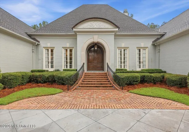 Photo 3 of Single family home for sale at 113 Cirencester Dr, Ridgeland, MS 39157 | MLS# 4162264 | Listing updated on 2026-10-09