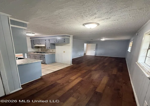 Photo 2 of Single family home for sale at 6735 Harry S Truman Dr, Jackson, MS 39213 | MLS# 4162261 | Listing updated on 2026-09-12
