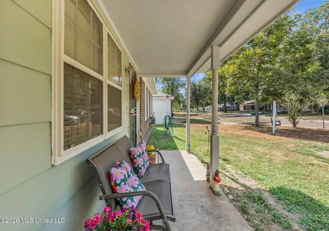 Photo 2 of Single family home for sale at 2219 Colonial Hills Dr, Southaven, MS 38671 | MLS# 4162291 | Listing updated on 2026-09-12