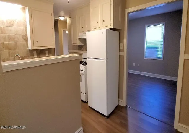 Photo 2 of Single family home for sale at 4221 Richmond Cir, Jackson, MS 39209 | MLS# 4162324 | Listing updated on 2026-10-12